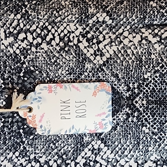 Adorable DRESS 👗 - Picture 4 of 8